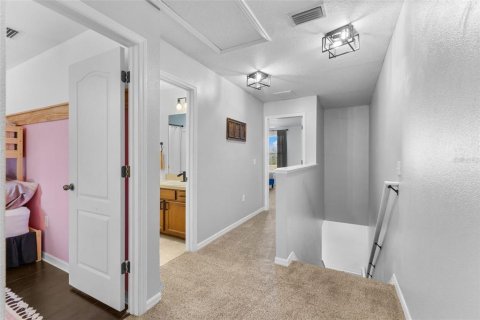 Townhouse in Plant City, Florida 3 bedrooms, 151.62 sq.m. № 2141947 - photo 16