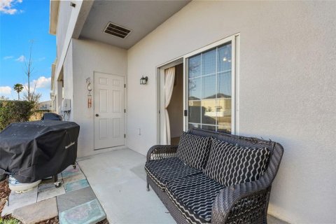 Townhouse in Plant City, Florida 3 bedrooms, 151.62 sq.m. № 2141947 - photo 24