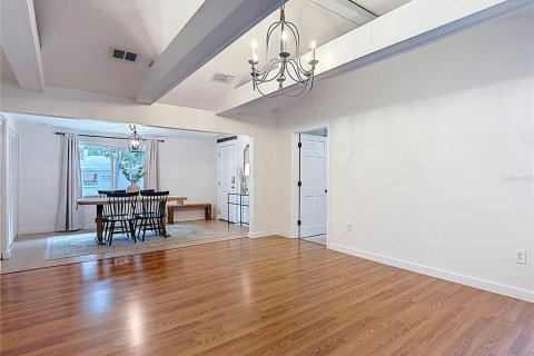 House in Tampa, Florida 2 bedrooms, 109.81 sq.m. № 1855759 - photo 24