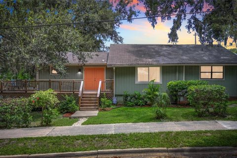 House in Tampa, Florida 2 bedrooms, 109.81 sq.m. № 1855759 - photo 4