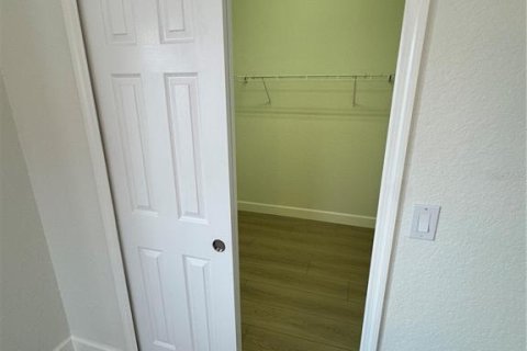 Adosado en alquiler en Orlando, Florida, 4 dormitorios, 246.19 m2 № 1816854 - foto 19