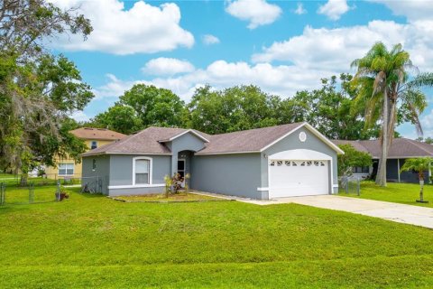 House in Kissimmee, Florida 3 bedrooms, 92.81 sq.m. № 1793784 - photo 2