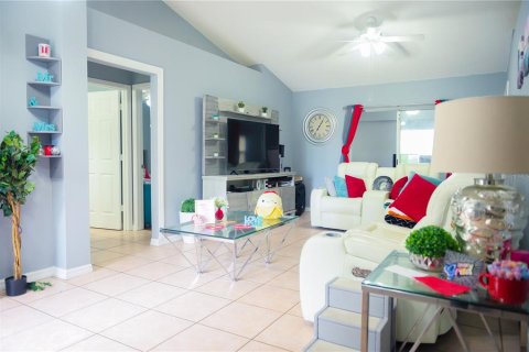 House in Kissimmee, Florida 3 bedrooms, 92.81 sq.m. № 1793784 - photo 25