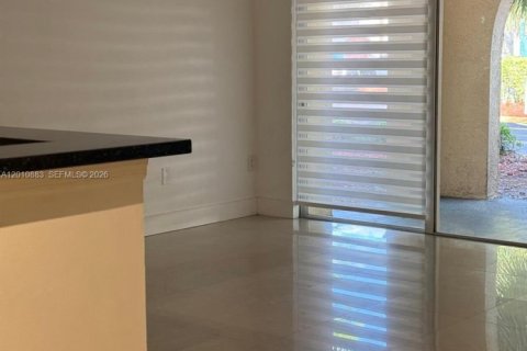 Copropriété à louer à Miramar, Floride: 3 chambres, 107.77 m2 № 2074904 - photo 4