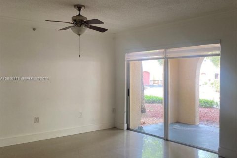 Copropriété à louer à Miramar, Floride: 3 chambres, 107.77 m2 № 2074904 - photo 6