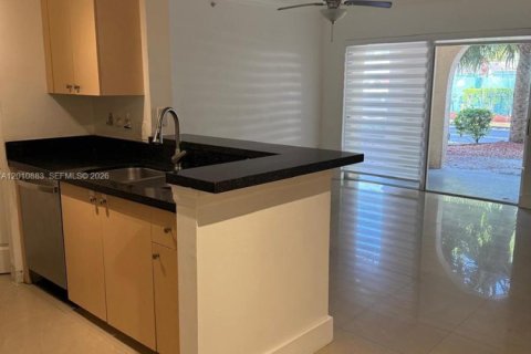 Copropriété à louer à Miramar, Floride: 3 chambres, 107.77 m2 № 2074904 - photo 3