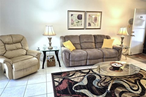 Condominio en alquiler en Oldsmar, Florida, 2 dormitorios, 81.66 m2 № 2111278 - foto 9