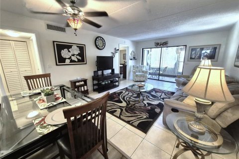 Condominio en alquiler en Oldsmar, Florida, 2 dormitorios, 81.66 m2 № 2111278 - foto 5
