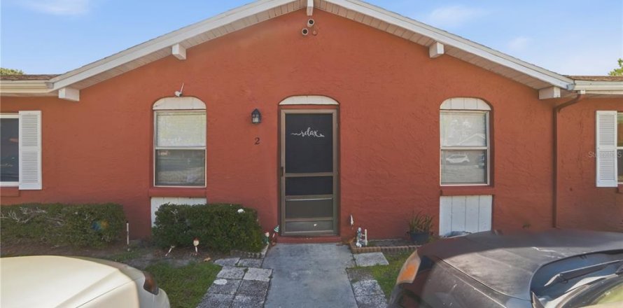 House in Kissimmee, Florida 2 bedrooms, 81.29 sq.m. № 2111497