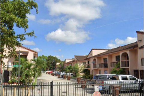 Купить таунхаус в Хайалиа, Флорида 2 спальни, 82.03м2, № 1982859 - фото 2