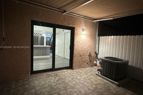 Купить таунхаус в Хайалиа, Флорида 2 спальни, 82.03м2, № 1982859 - фото 21