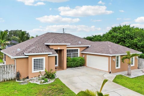 Casa en Port St. Lucie, Florida 4 dormitorios, 214.6 m2 № 2251765
