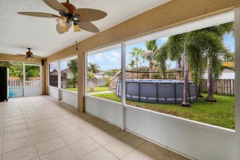 Casa en venta en Port St. Lucie, Florida, 4 dormitorios, 214.6 m2 № 2251765 - foto 24