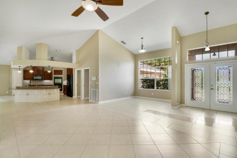 Casa en venta en Port St. Lucie, Florida, 4 dormitorios, 214.6 m2 № 2251765 - foto 5