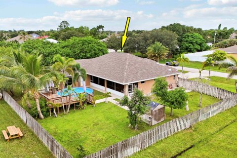 Casa en venta en Port St. Lucie, Florida, 4 dormitorios, 214.6 m2 № 2251765 - foto 2