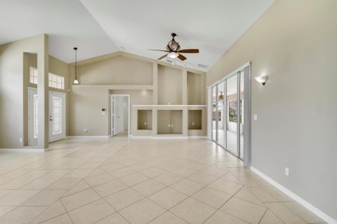 Casa en venta en Port St. Lucie, Florida, 4 dormitorios, 214.6 m2 № 2251765 - foto 23