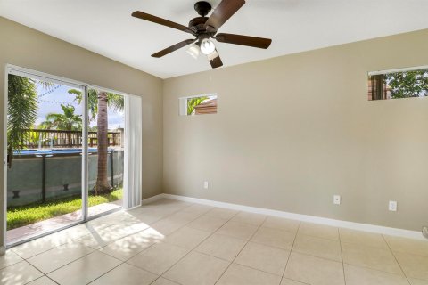 Casa en venta en Port St. Lucie, Florida, 4 dormitorios, 214.6 m2 № 2251765 - foto 26