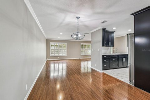 Condo in Pinellas Park, Florida, 2 bedrooms  № 1900063 - photo 7