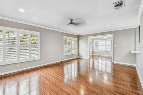 Condo in Pinellas Park, Florida, 2 bedrooms  № 1900063 - photo 17