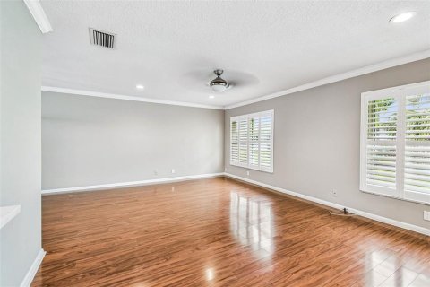 Condo in Pinellas Park, Florida, 2 bedrooms  № 1900063 - photo 19