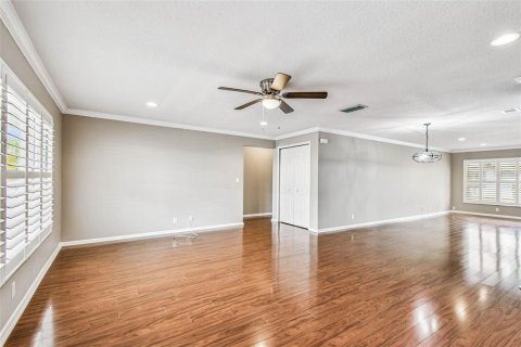 Condo in Pinellas Park, Florida, 2 bedrooms  № 1900063 - photo 6