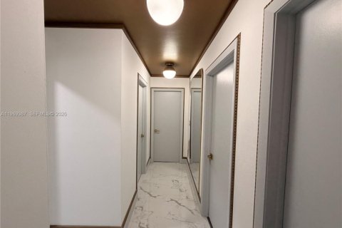 Снять в аренду виллу или дом в Майами, Флорида 4 спальни, 161.93м2, № 2032616 - фото 30