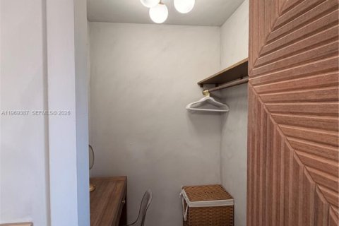 Снять в аренду виллу или дом в Майами, Флорида 4 спальни, 161.93м2, № 2032616 - фото 22