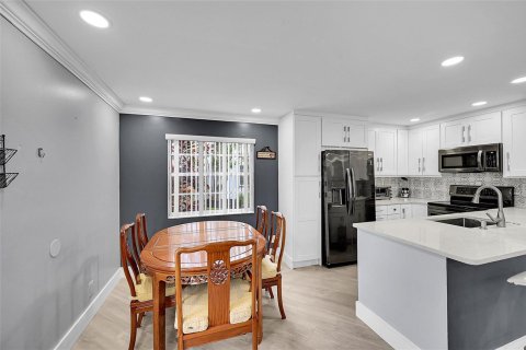 Condo in Delray Beach, Florida, 2 bedrooms  № 2187442 - photo 4