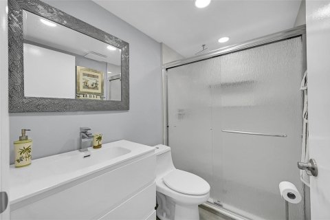 Condo in Delray Beach, Florida, 2 bedrooms  № 2187442 - photo 10