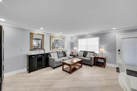 Condo in Delray Beach, Florida, 2 bedrooms  № 2187442 - photo 3