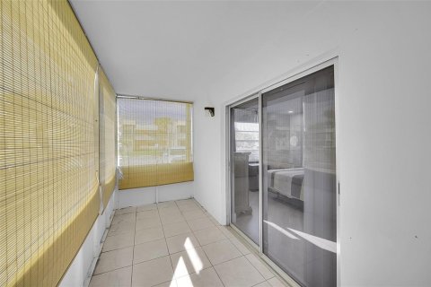 Condo in Delray Beach, Florida, 2 bedrooms  № 2187442 - photo 16