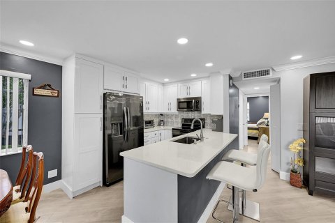 Condo in Delray Beach, Florida, 2 bedrooms  № 2187442 - photo 5