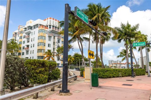 Condominio en venta en Miami Beach, Florida, 37.16 m2 № 2045022 - foto 30