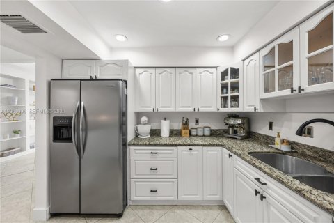 Touwnhouse à vendre à Davie, Floride: 2 chambres, 126.16 m2 № 2021999 - photo 15