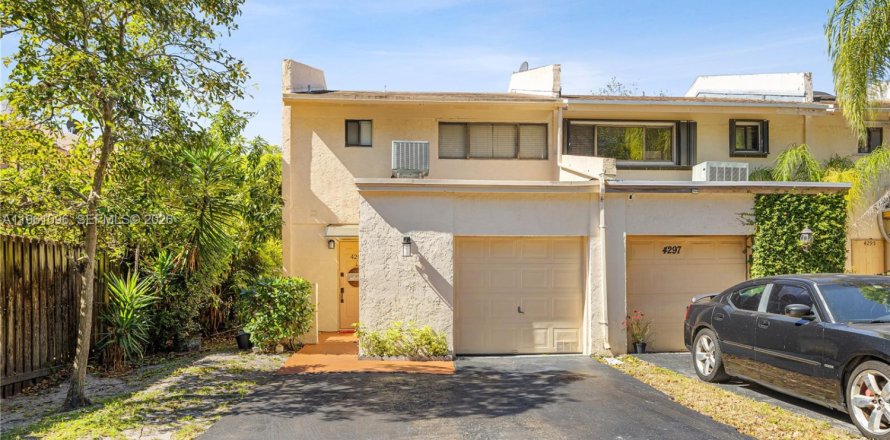 Touwnhouse à Davie, Floride 2 chambres, 126.16 m2 № 2021999