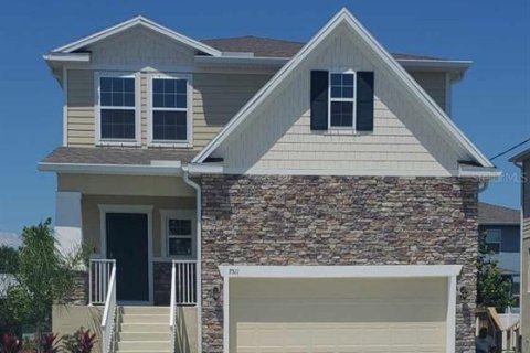 Casa en alquiler en Tampa, Florida, 4 dormitorios, 183.2 m2 № 1905989 - foto 1