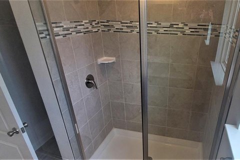 Casa en alquiler en Tampa, Florida, 4 dormitorios, 183.2 m2 № 1905989 - foto 12