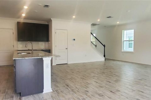 Casa en alquiler en Tampa, Florida, 4 dormitorios, 183.2 m2 № 1905989 - foto 9