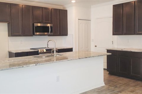 Casa en alquiler en Tampa, Florida, 4 dormitorios, 183.2 m2 № 1905989 - foto 5