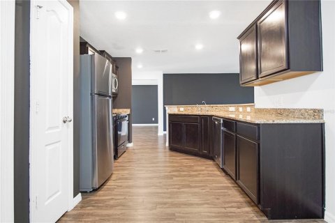 Villa ou maison à louer à Dundee, Floride: 3 chambres, 145.21 m2 № 2389362 - photo 7