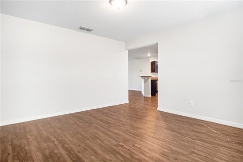 Villa ou maison à louer à Dundee, Floride: 3 chambres, 145.21 m2 № 2389362 - photo 11