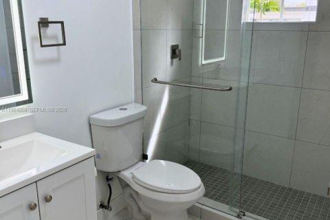 Купить виллу или дом в Майами, Флорида 4 спальни, 224.45м2, № 2047456 - фото 15