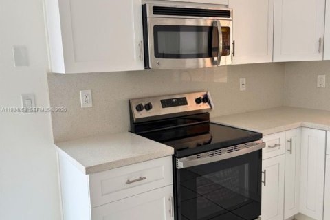 Купить виллу или дом в Майами, Флорида 4 спальни, 224.45м2, № 2047456 - фото 10