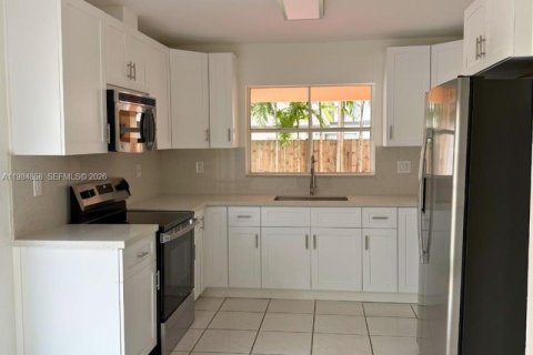 Купить виллу или дом в Майами, Флорида 4 спальни, 224.45м2, № 2047456 - фото 11