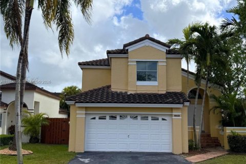 Купить виллу или дом в Майами, Флорида 4 спальни, 224.45м2, № 2047456 - фото 2