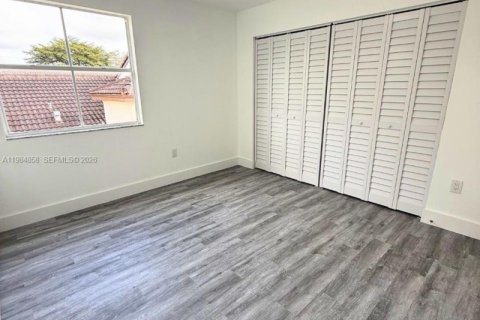 Купить виллу или дом в Майами, Флорида 4 спальни, 224.45м2, № 2047456 - фото 24