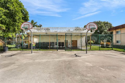 Condominio en alquiler en Lauderdale Lakes, Florida, 2 dormitorios, 70.51 m2 № 1971809 - foto 13