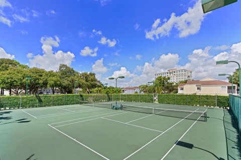 Купить таунхаус в Бока-Ратон, Флорида 3 комнаты, 147.81м2, № 2146983 - фото 11