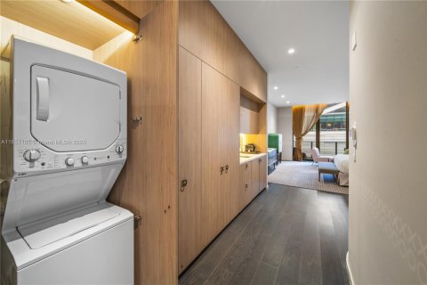 Hotel in Miami, Florida 58.25 sq.m. № 1977729 - photo 13