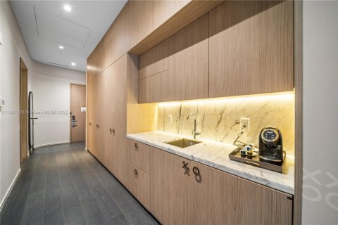 Hotel in Miami, Florida 58.25 sq.m. № 1977729 - photo 12